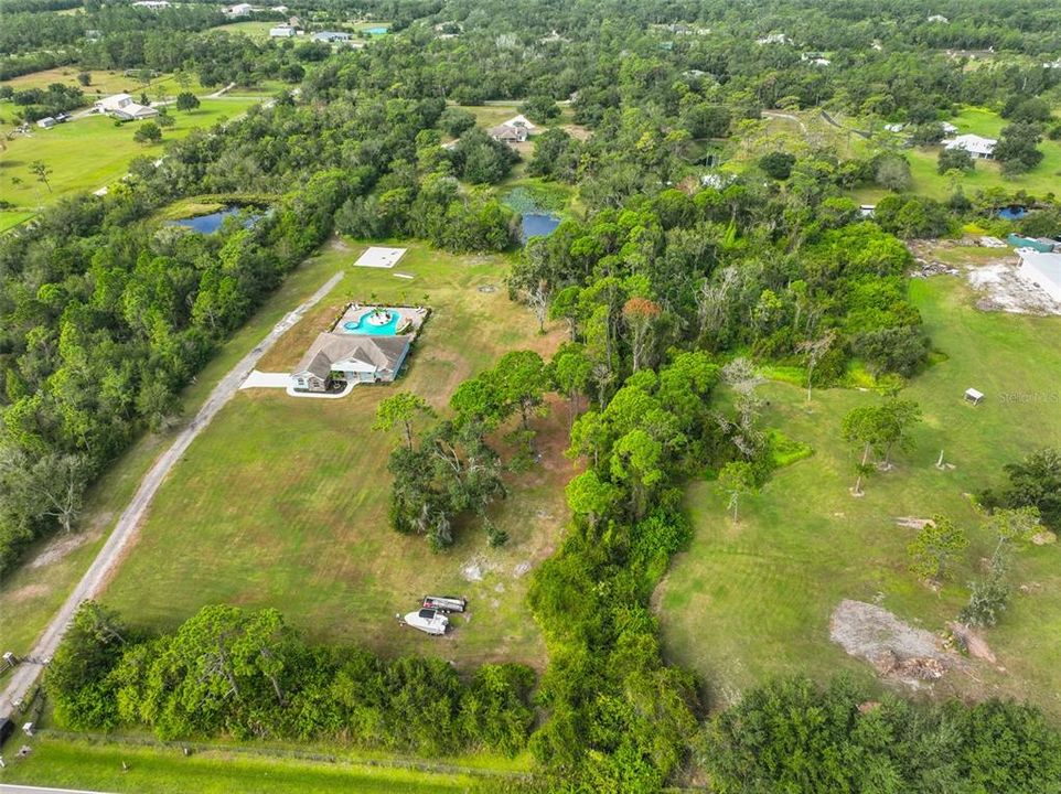 Под контрактом: $1,385,000 (3 спален, 2 ванн, 2998 Квадратных фут)