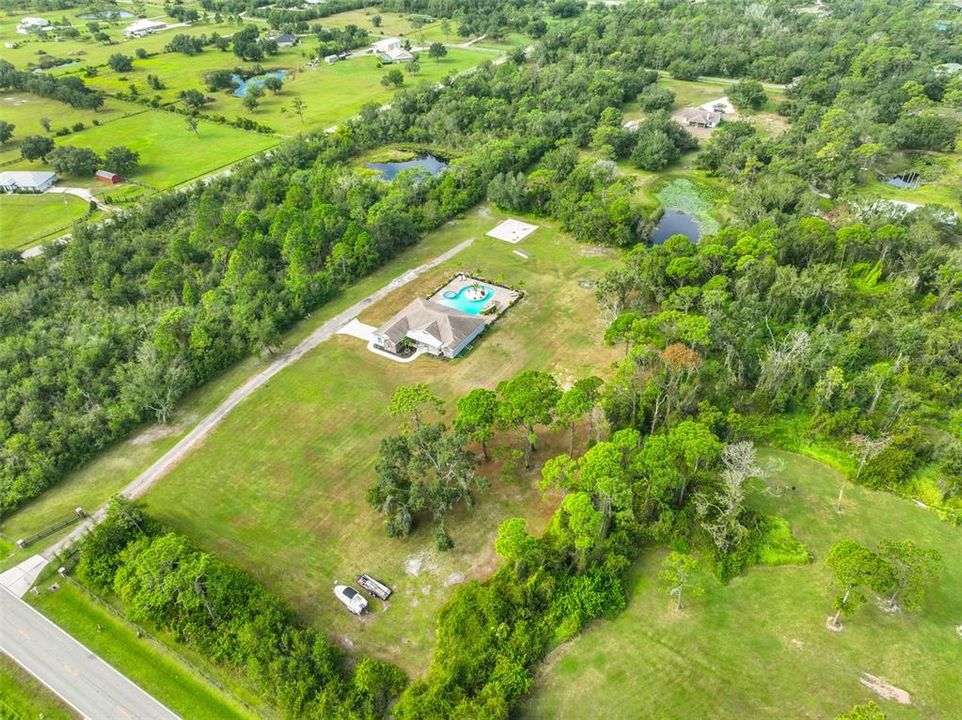 Под контрактом: $1,385,000 (3 спален, 2 ванн, 2998 Квадратных фут)