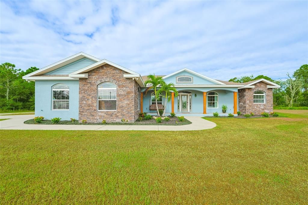 Под контрактом: $1,385,000 (3 спален, 2 ванн, 2998 Квадратных фут)