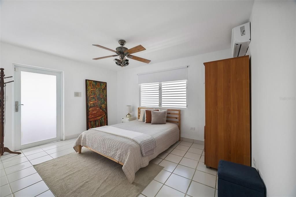 待售: $775,000 (5 贝兹, 3 浴室, 2361 平方英尺)