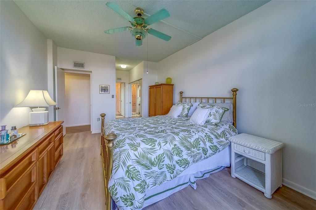 出租: $2,750 (2 贝兹, 2 浴室, 1240 平方英尺)