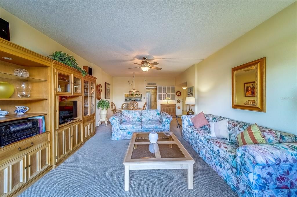 出租: $2,750 (2 贝兹, 2 浴室, 1240 平方英尺)