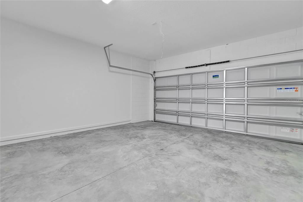 Под контрактом: $309,271 (3 спален, 2 ванн, 1458 Квадратных фут)