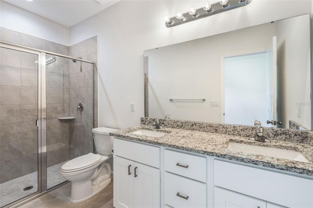 Под контрактом: $309,271 (3 спален, 2 ванн, 1458 Квадратных фут)