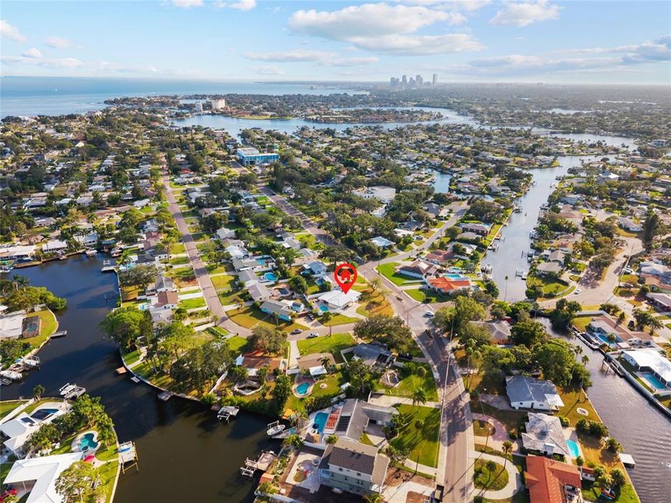 For Sale: $539,000 (2 beds, 2 baths, 1742 Square Feet)