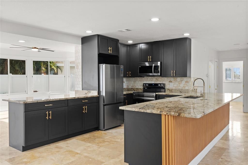 For Sale: $539,000 (2 beds, 2 baths, 1742 Square Feet)