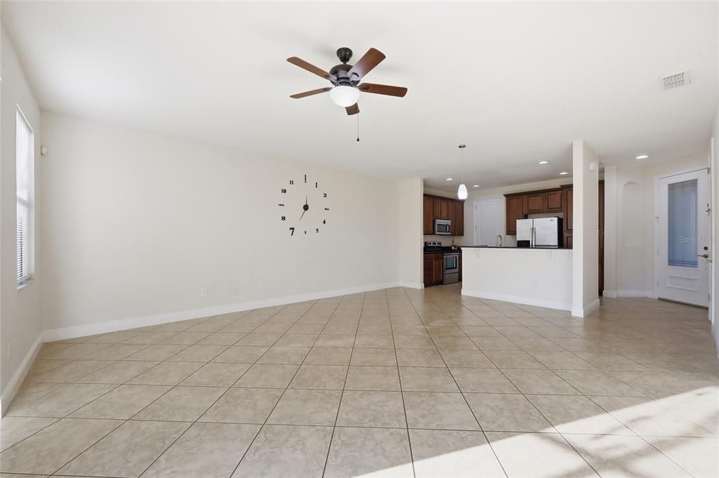 待售: $379,000 (3 贝兹, 2 浴室, 1676 平方英尺)