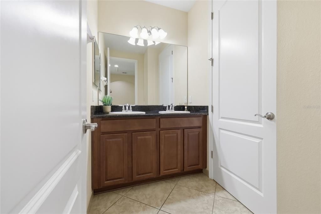 待售: $379,000 (3 贝兹, 2 浴室, 1676 平方英尺)