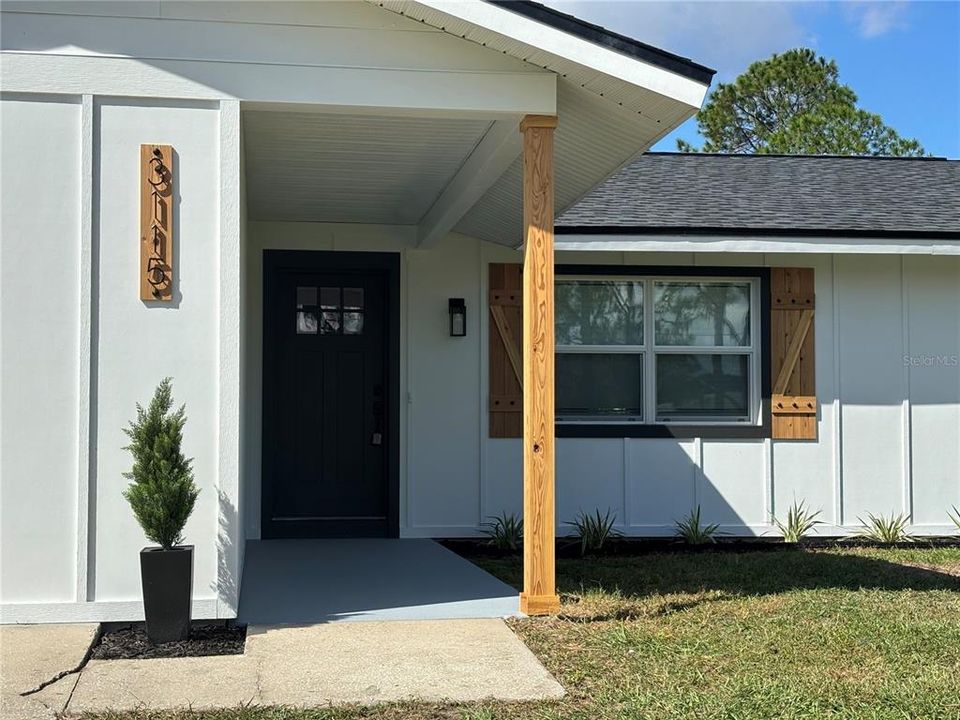 For Sale: $384,900 (3 beds, 2 baths, 1287 Square Feet)