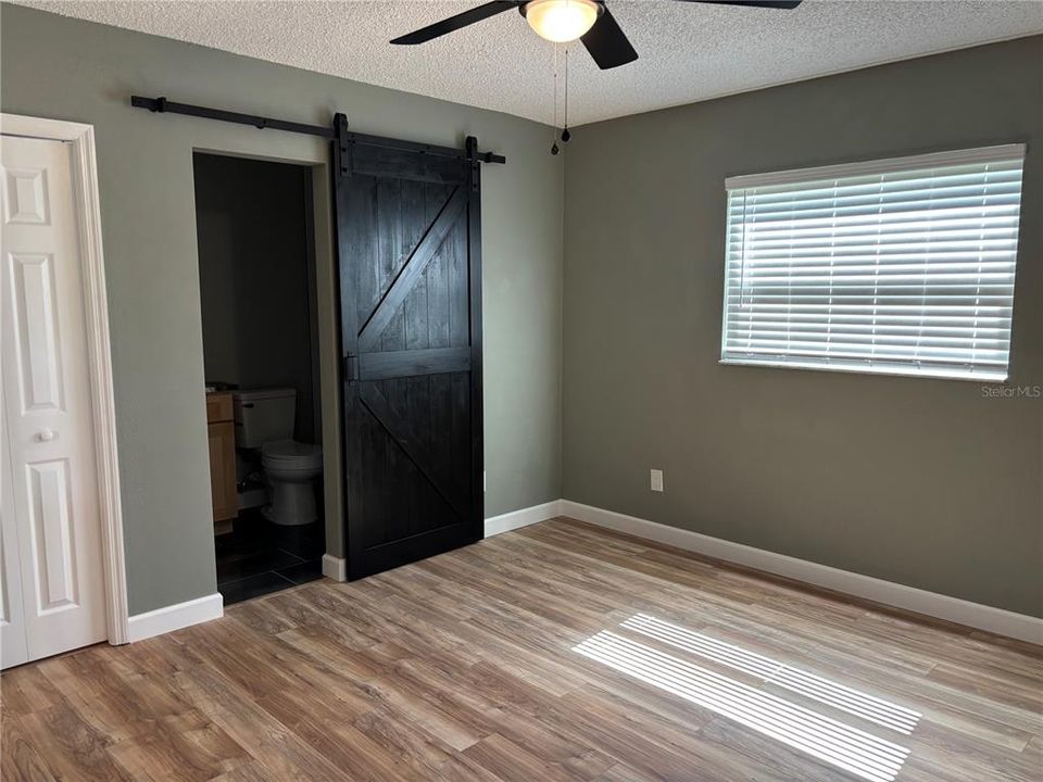 For Sale: $384,900 (3 beds, 2 baths, 1287 Square Feet)