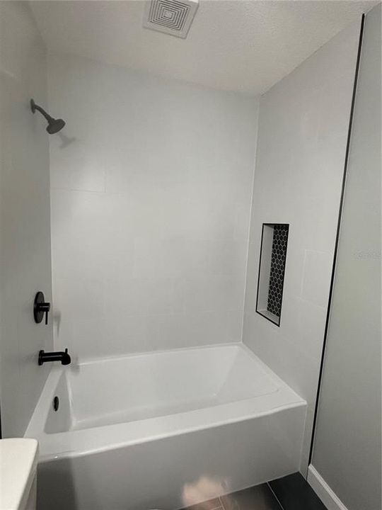 For Sale: $384,900 (3 beds, 2 baths, 1287 Square Feet)