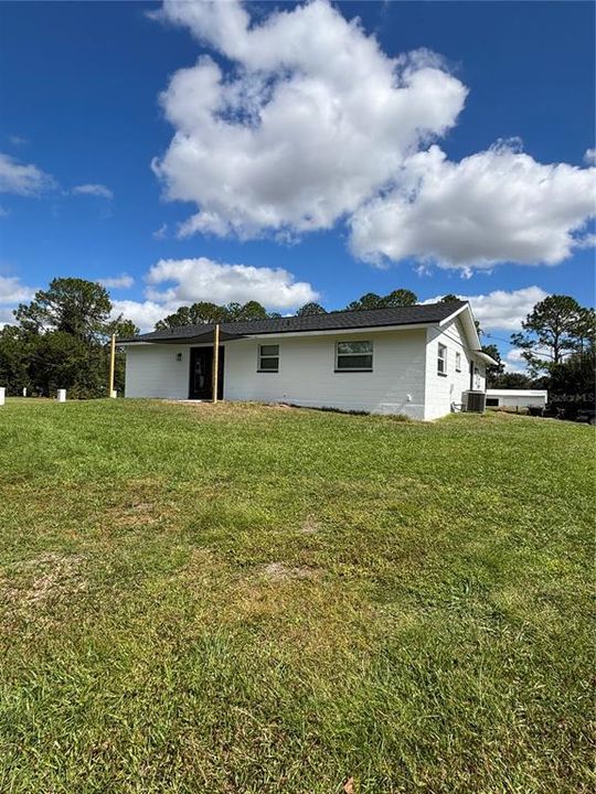 For Sale: $384,900 (3 beds, 2 baths, 1287 Square Feet)