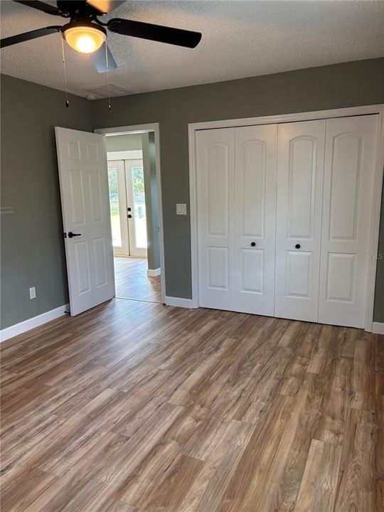 For Sale: $384,900 (3 beds, 2 baths, 1287 Square Feet)