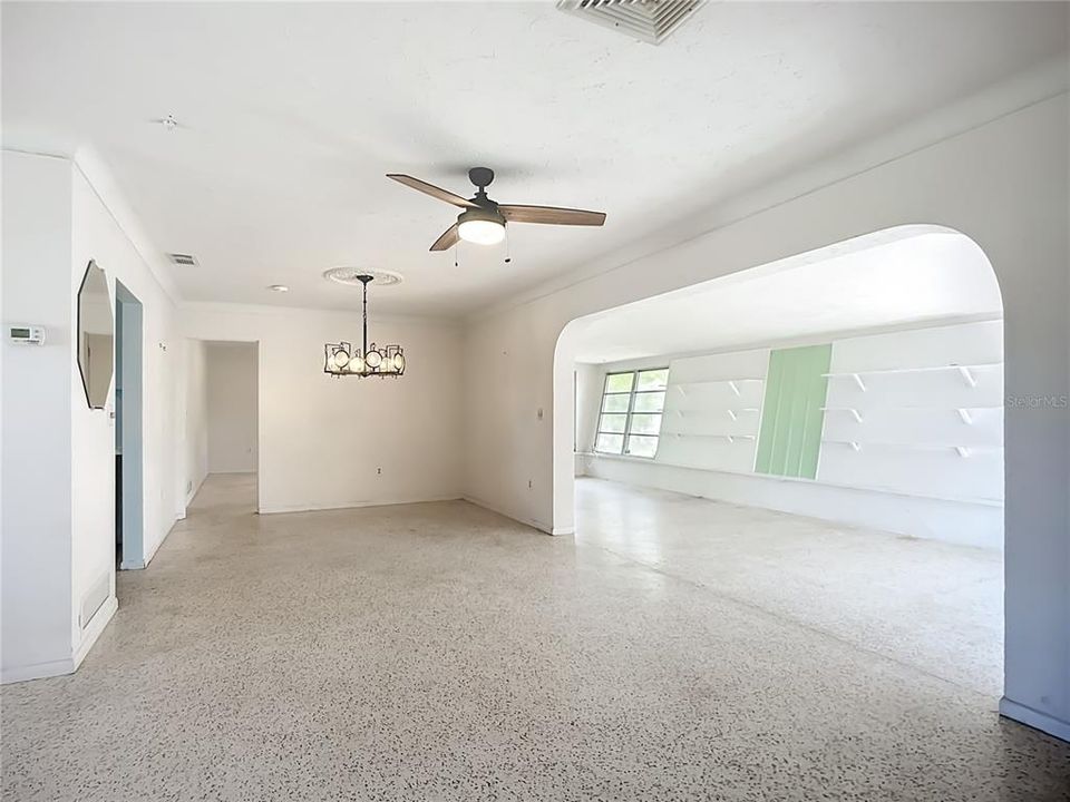 Active With Contract: $460,000 (4 beds, 3 baths, 2056 Square Feet)