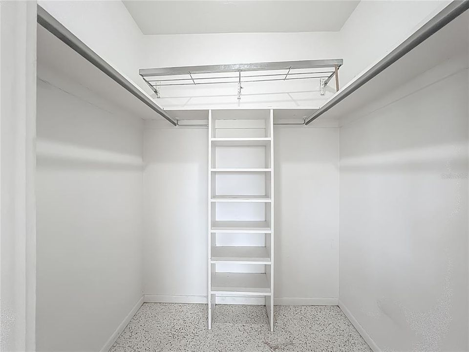 Active With Contract: $460,000 (4 beds, 3 baths, 2056 Square Feet)