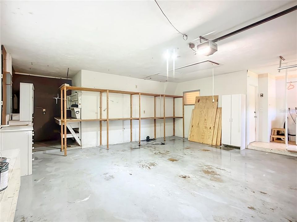 Active With Contract: $460,000 (4 beds, 3 baths, 2056 Square Feet)