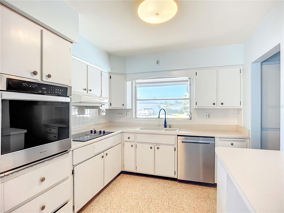 Active With Contract: $460,000 (4 beds, 3 baths, 2056 Square Feet)