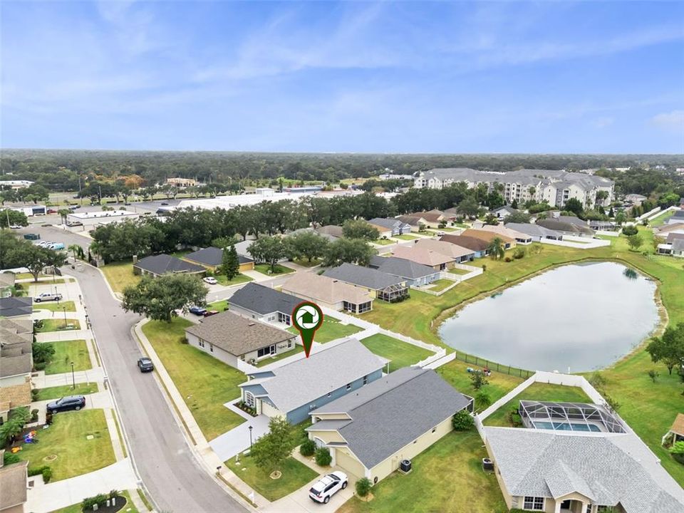 合同活跃: $395,000 (4 贝兹, 2 浴室, 2107 平方英尺)