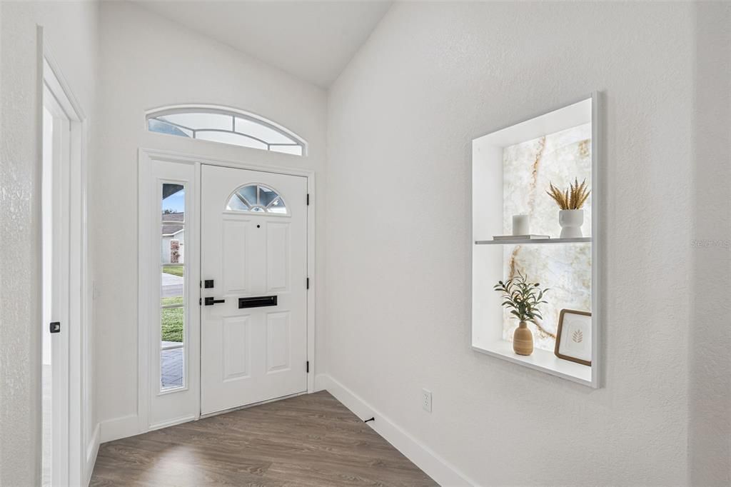 合同活跃: $395,000 (4 贝兹, 2 浴室, 2107 平方英尺)