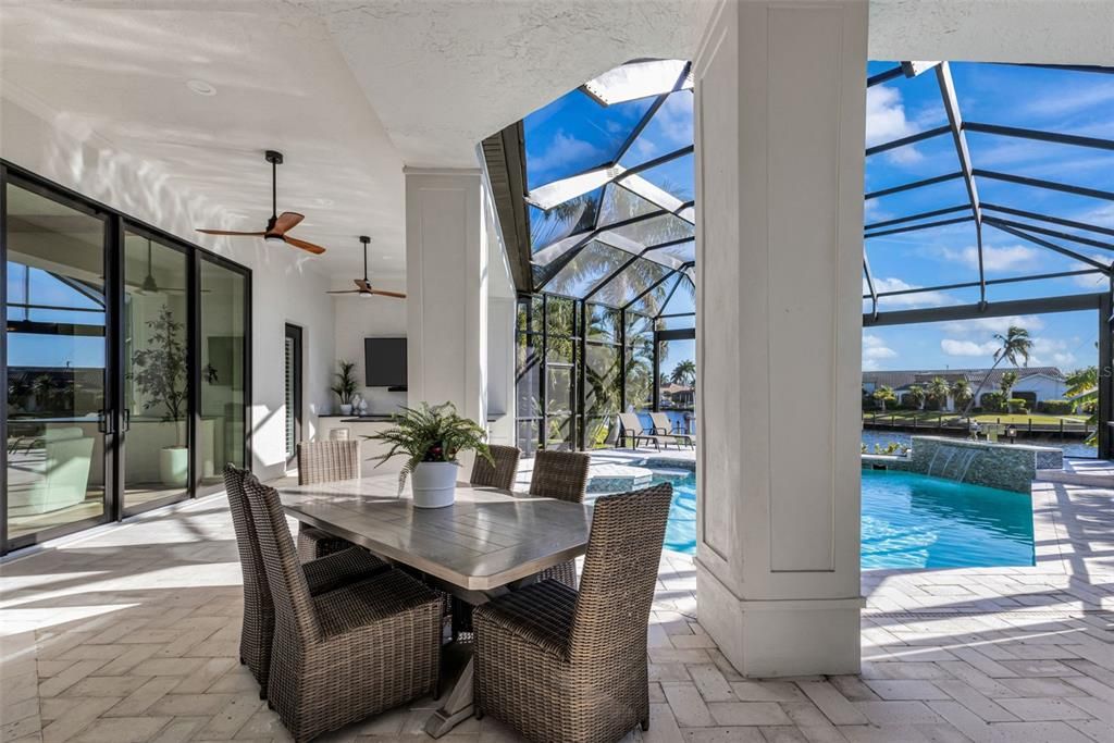 For Sale: $1,590,000 (3 beds, 3 baths, 3134 Square Feet)