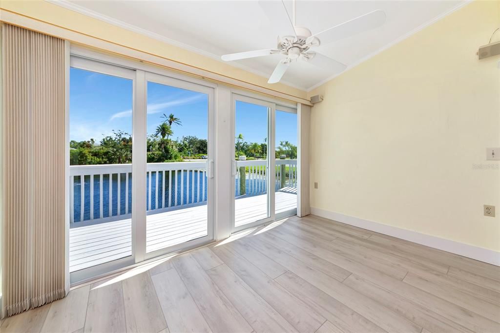 Activo con contrato: $367,900 (2 camas, 2 baños, 1453 Pies cuadrados)