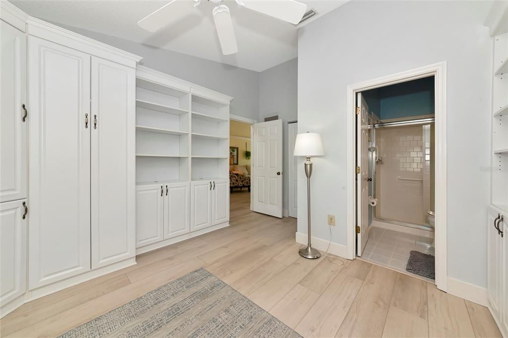 Activo con contrato: $367,900 (2 camas, 2 baños, 1453 Pies cuadrados)