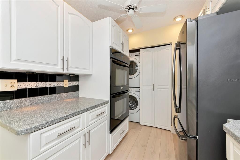 Activo con contrato: $367,900 (2 camas, 2 baños, 1453 Pies cuadrados)