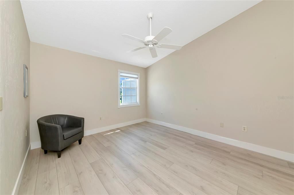 Activo con contrato: $367,900 (2 camas, 2 baños, 1453 Pies cuadrados)