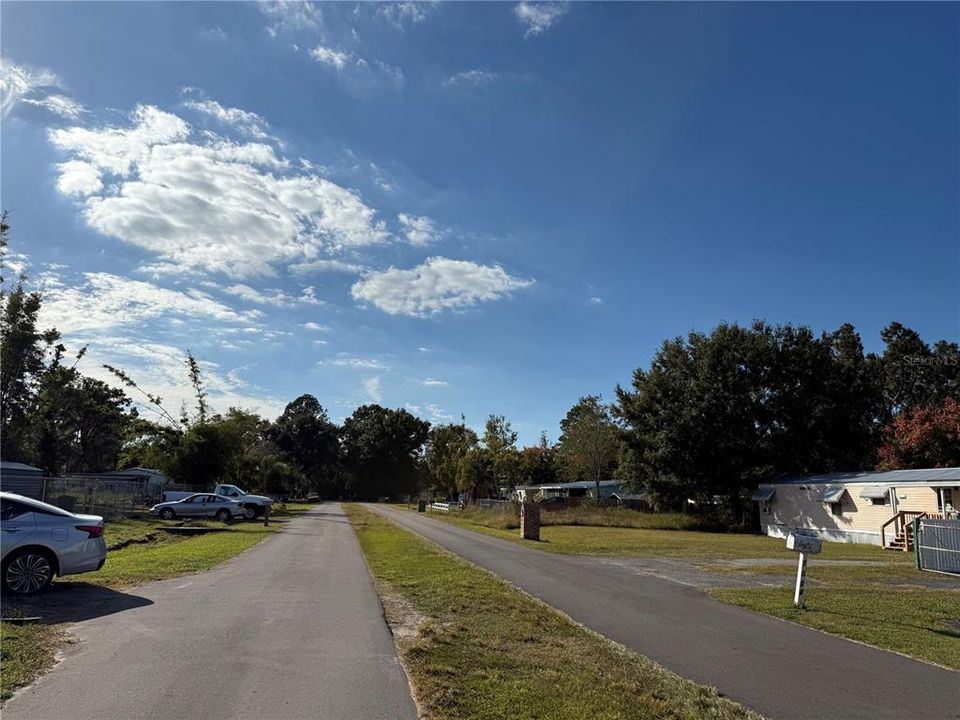 На продажу: $89,000 (0.24 acres)