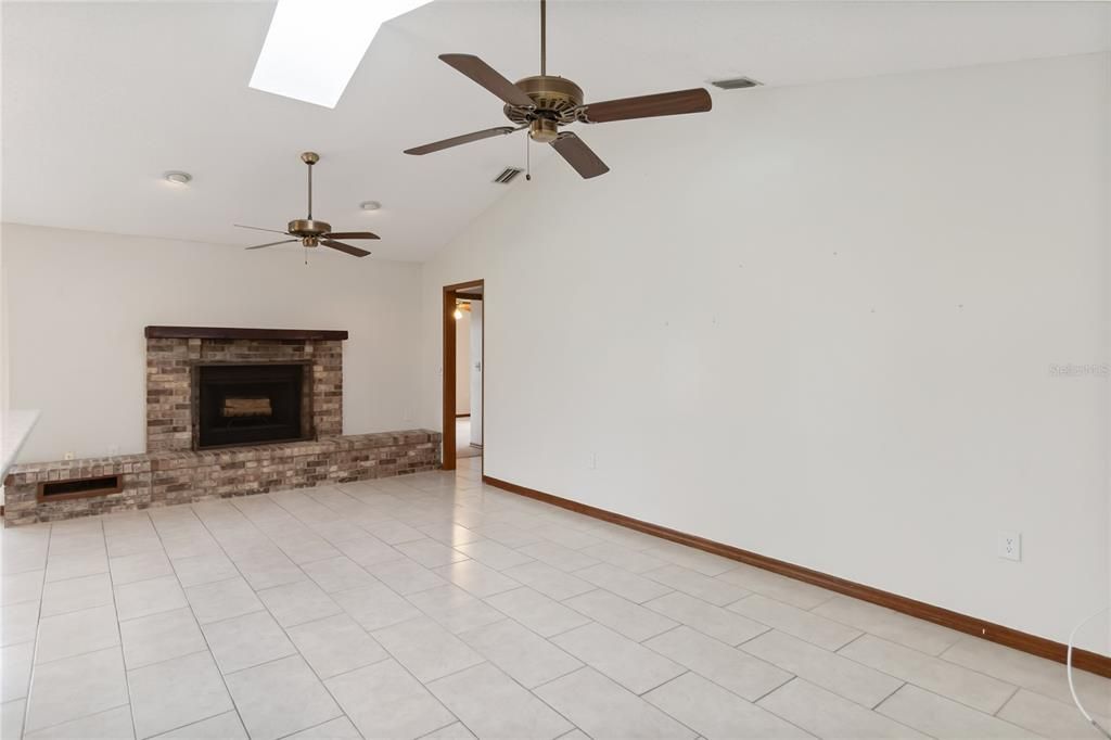 待售: $400,000 (3 贝兹, 2 浴室, 1873 平方英尺)