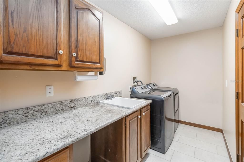 待售: $400,000 (3 贝兹, 2 浴室, 1873 平方英尺)