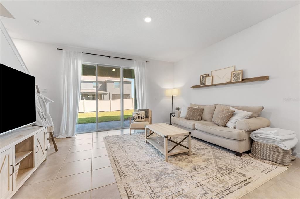 出租: $2,150 (3 贝兹, 2 浴室, 1673 平方英尺)