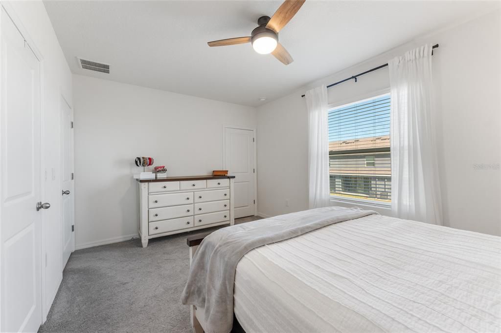 出租: $2,150 (3 贝兹, 2 浴室, 1673 平方英尺)