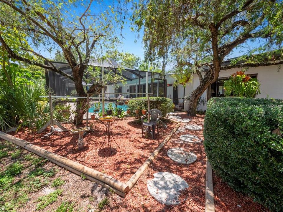 For Sale: $549,900 (4 beds, 3 baths, 2859 Square Feet)