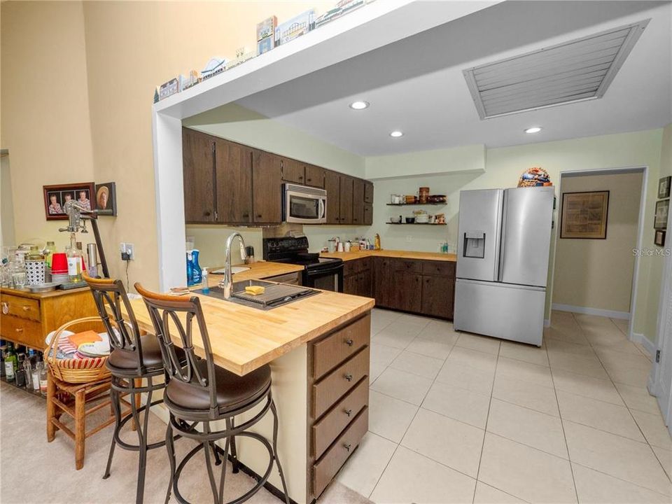 For Sale: $549,900 (4 beds, 3 baths, 2859 Square Feet)