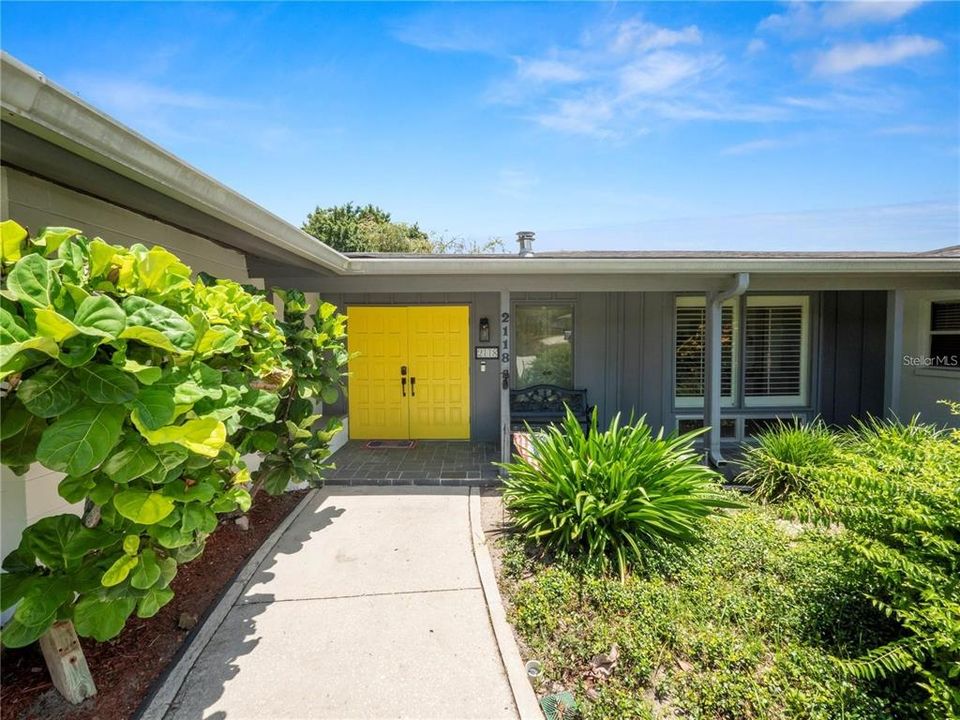 For Sale: $549,900 (4 beds, 3 baths, 2859 Square Feet)