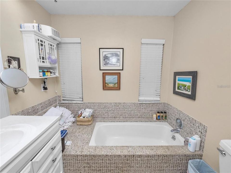 For Sale: $549,900 (4 beds, 3 baths, 2859 Square Feet)