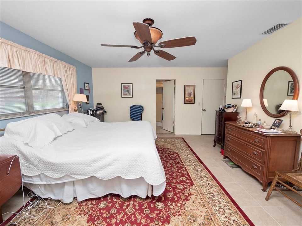 For Sale: $549,900 (4 beds, 3 baths, 2859 Square Feet)