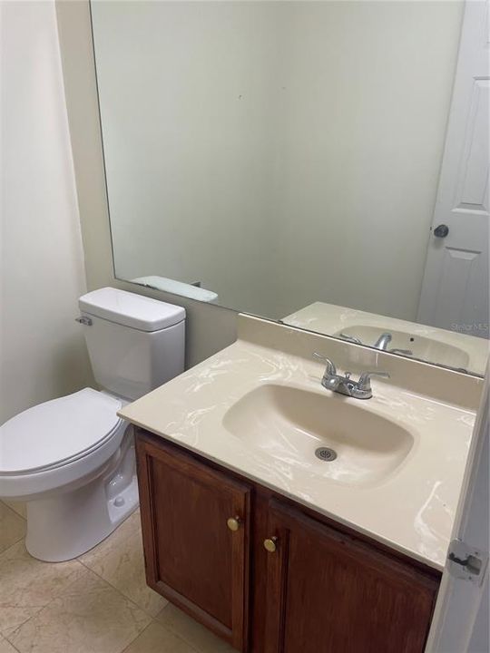 Active With Contract: $1,500 (2 beds, 2 baths, 1365 Square Feet)