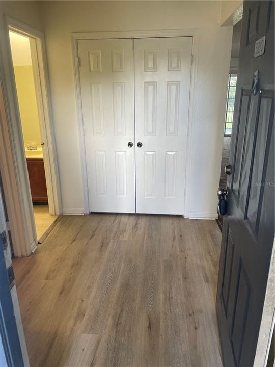 Active With Contract: $1,500 (2 beds, 2 baths, 1365 Square Feet)