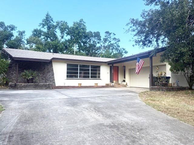 Recently Sold: $415,000 (3 beds, 2 baths, 1815 Square Feet)