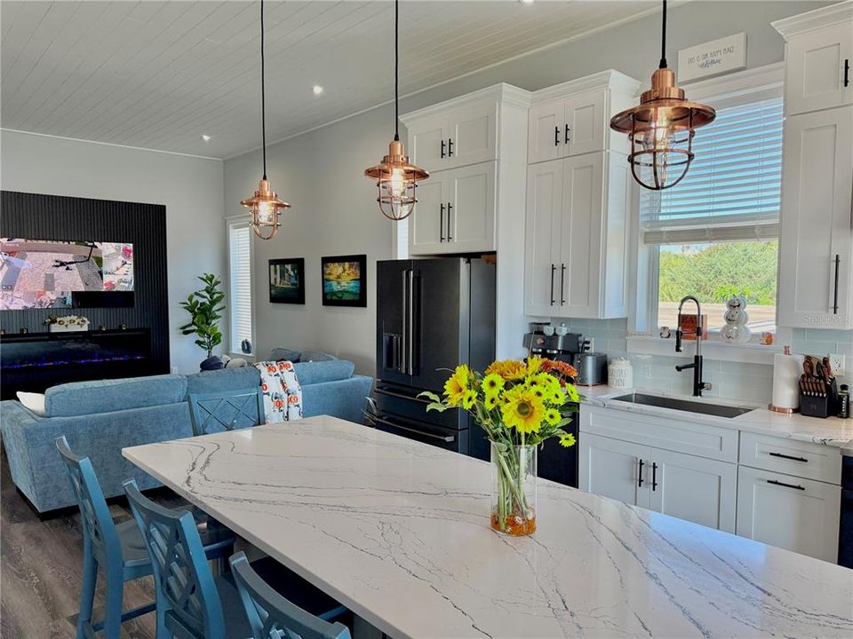 For Sale: $944,000 (4 beds, 3 baths, 2186 Square Feet)