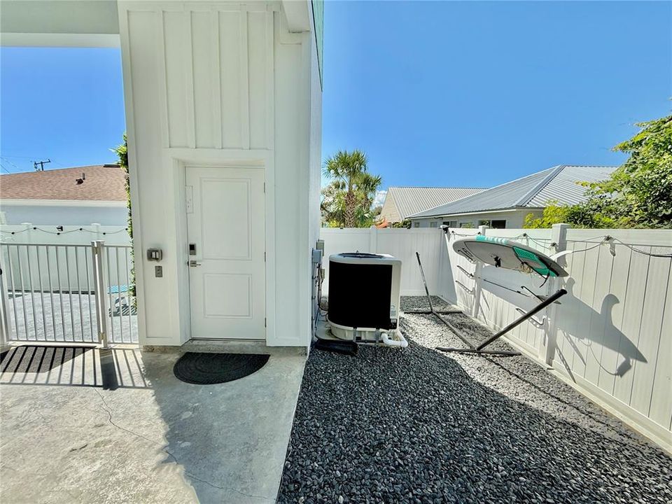 For Sale: $944,000 (4 beds, 3 baths, 2186 Square Feet)