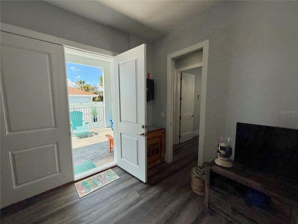 For Sale: $944,000 (4 beds, 3 baths, 2186 Square Feet)