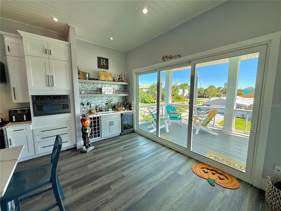 For Sale: $944,000 (4 beds, 3 baths, 2186 Square Feet)