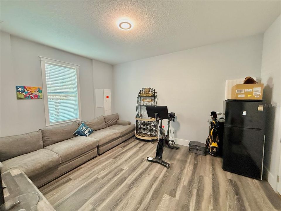 For Sale: $944,000 (4 beds, 3 baths, 2186 Square Feet)