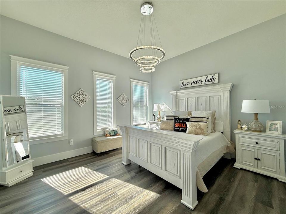 For Sale: $944,000 (4 beds, 3 baths, 2186 Square Feet)