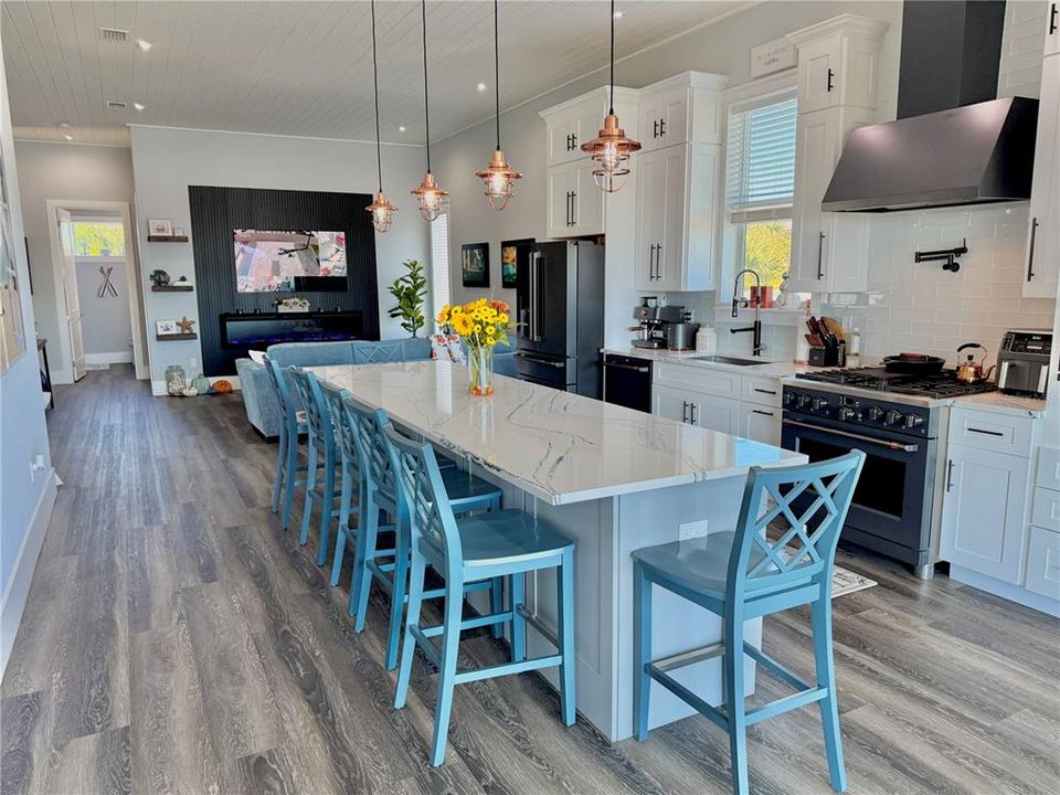 For Sale: $944,000 (4 beds, 3 baths, 2186 Square Feet)