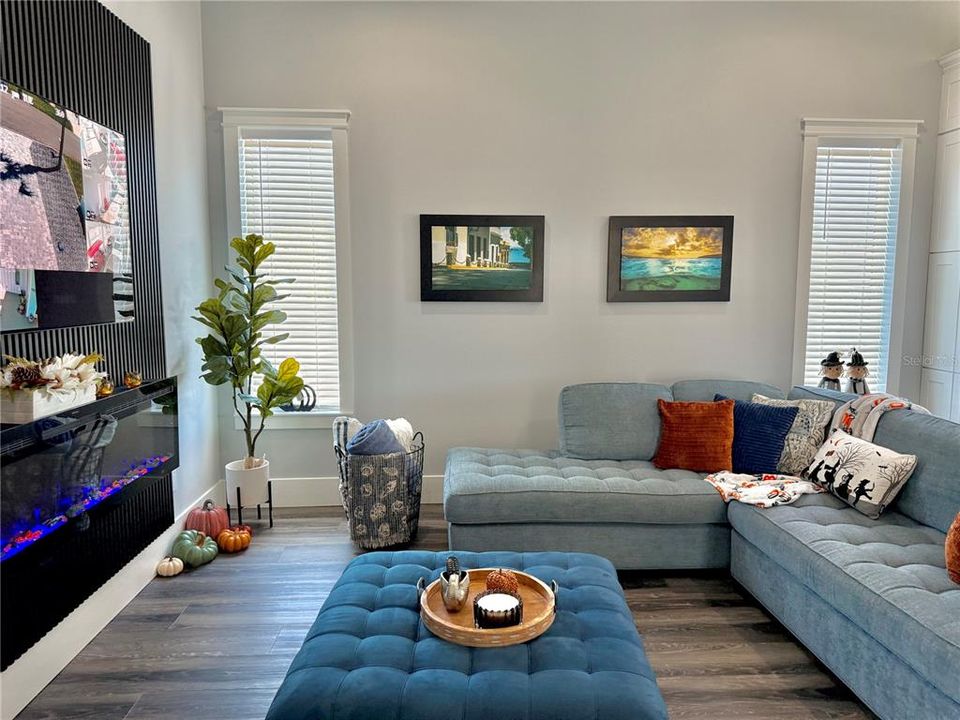 For Sale: $944,000 (4 beds, 3 baths, 2186 Square Feet)