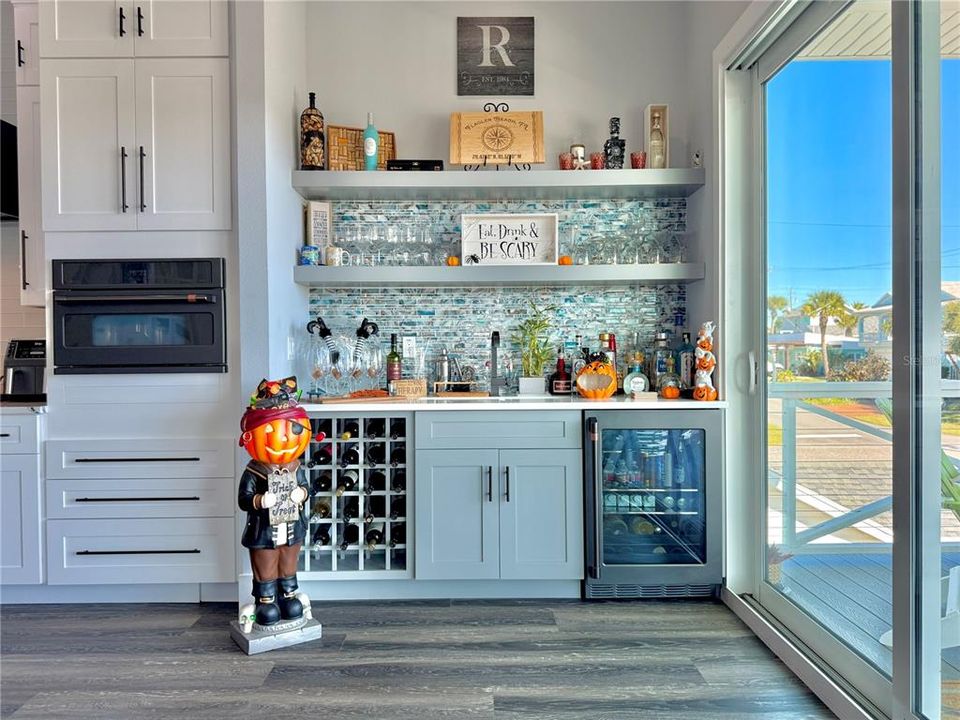 For Sale: $944,000 (4 beds, 3 baths, 2186 Square Feet)